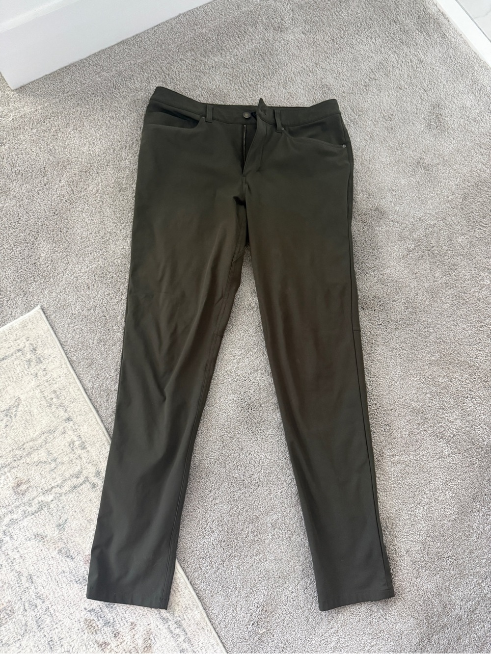 lululemon athletica Olive Cargo-Style Stretch Pants